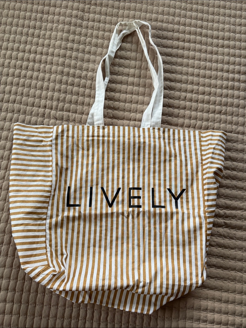 Lively Duster Bag